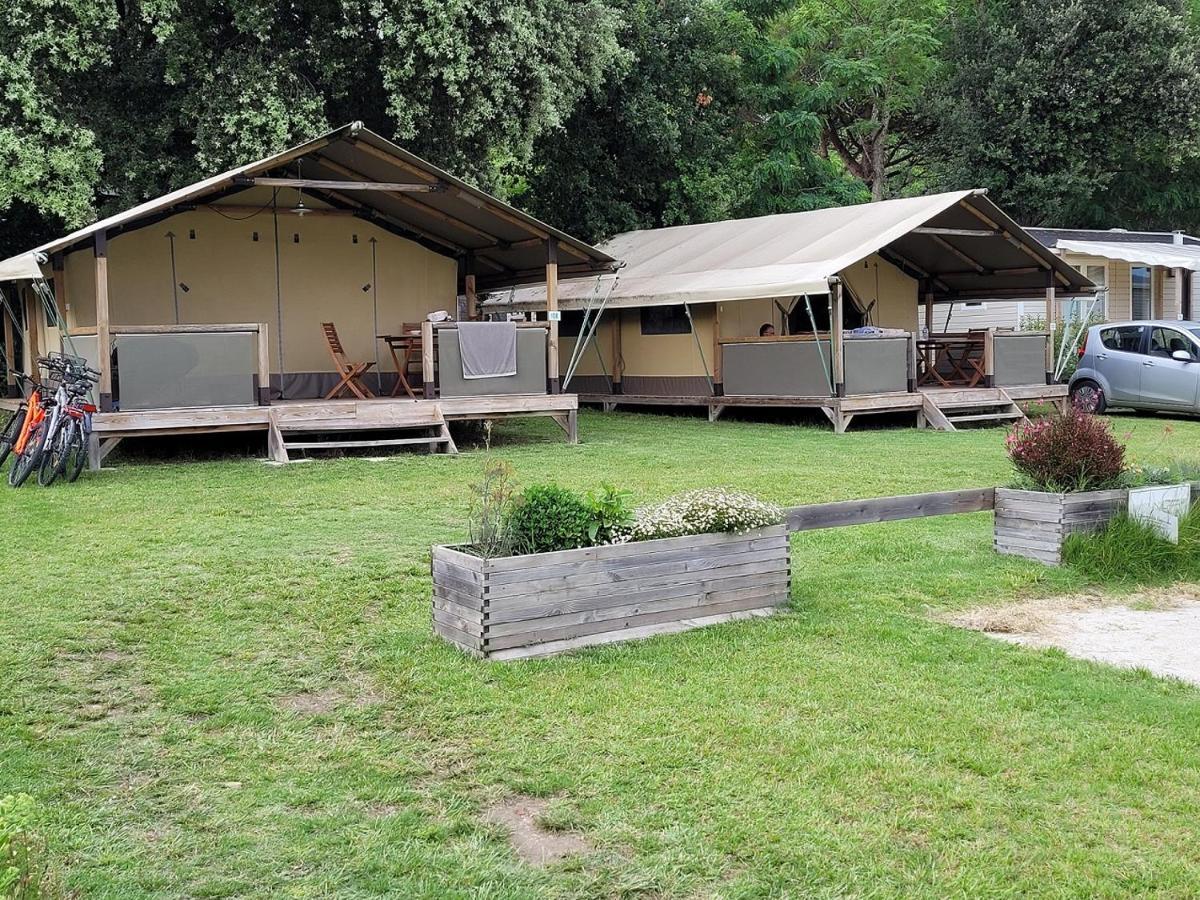 Camping Les Chenes Verts Мешер-сюр-Жиронд Экстерьер фото